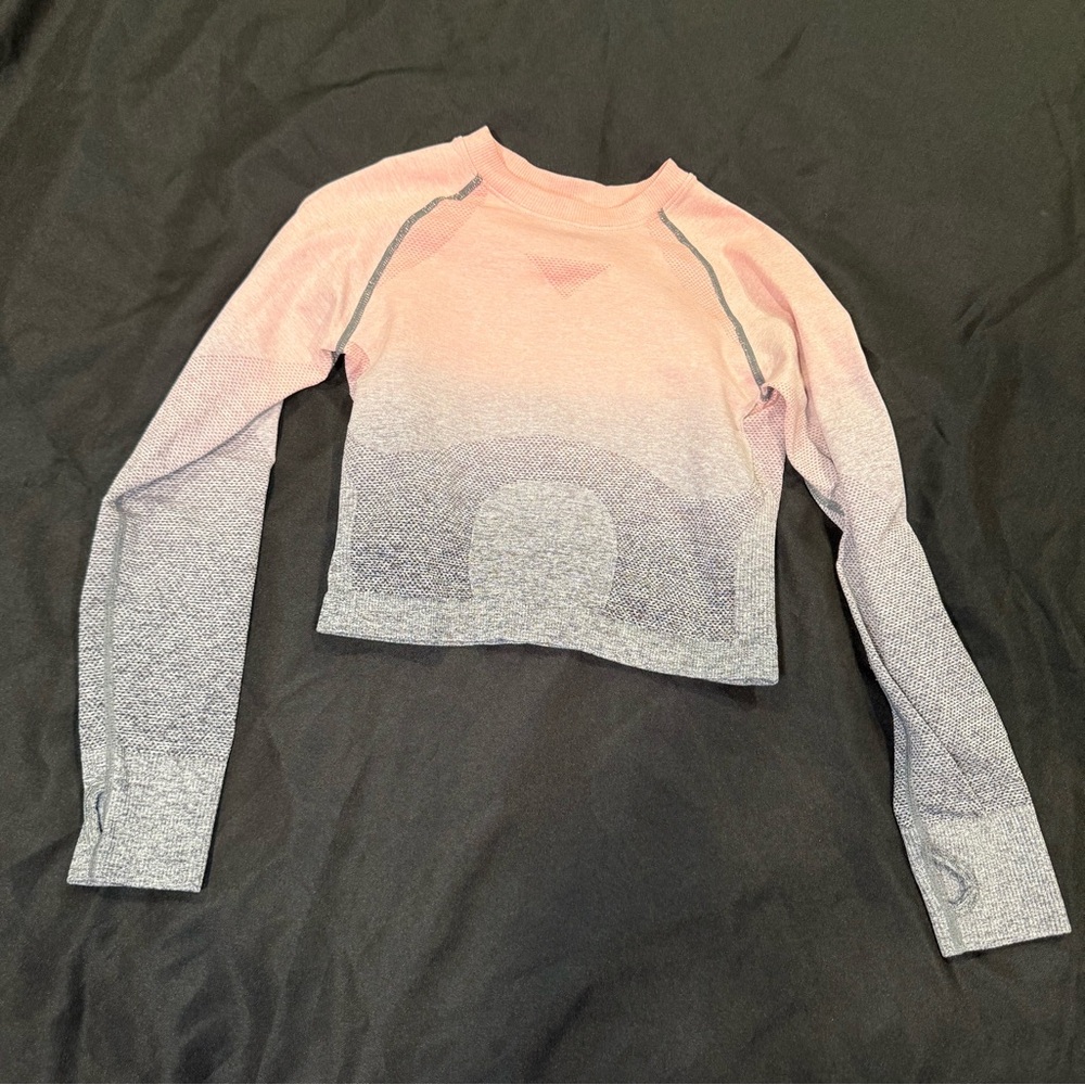 Ombre Pink and Gray Women's Long Sleeve Workout Crop Top